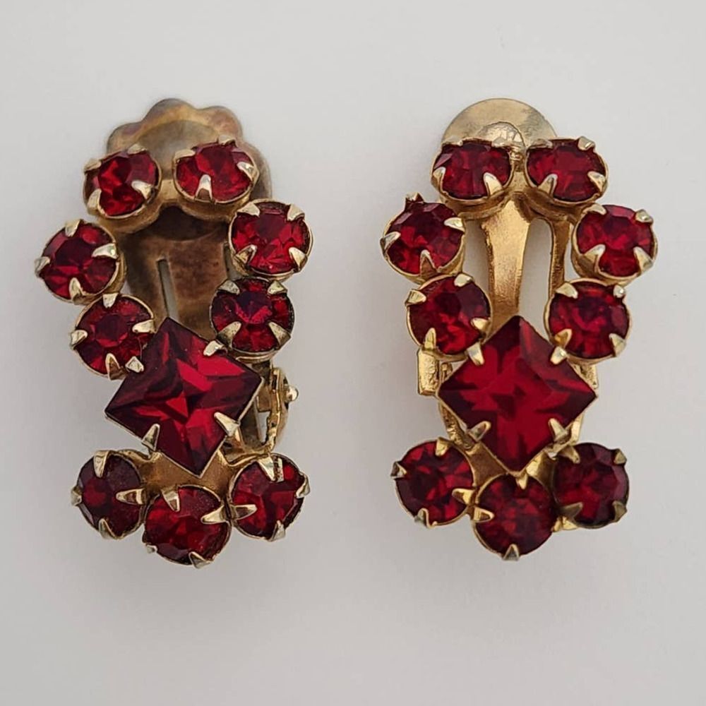 Vintage red rhinestone gold tone clip on earrings round square‎ tear drop